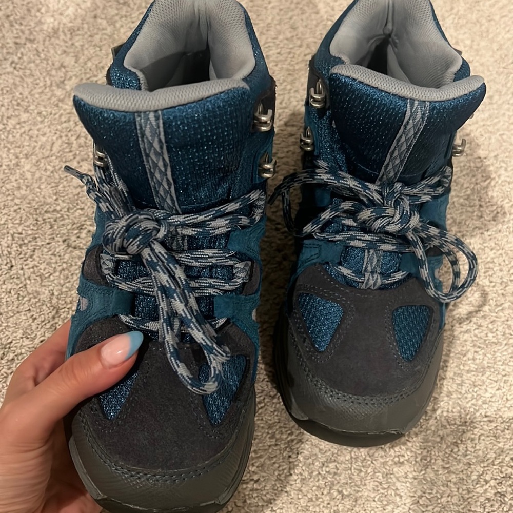 LL Bean Kids Boot Size 4